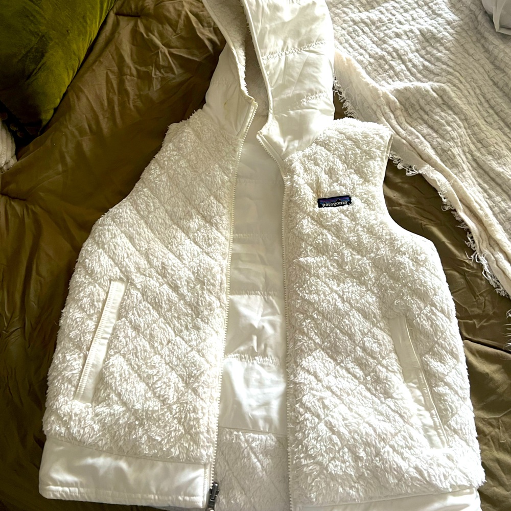 White Fleece Women’s Patagonia Vest